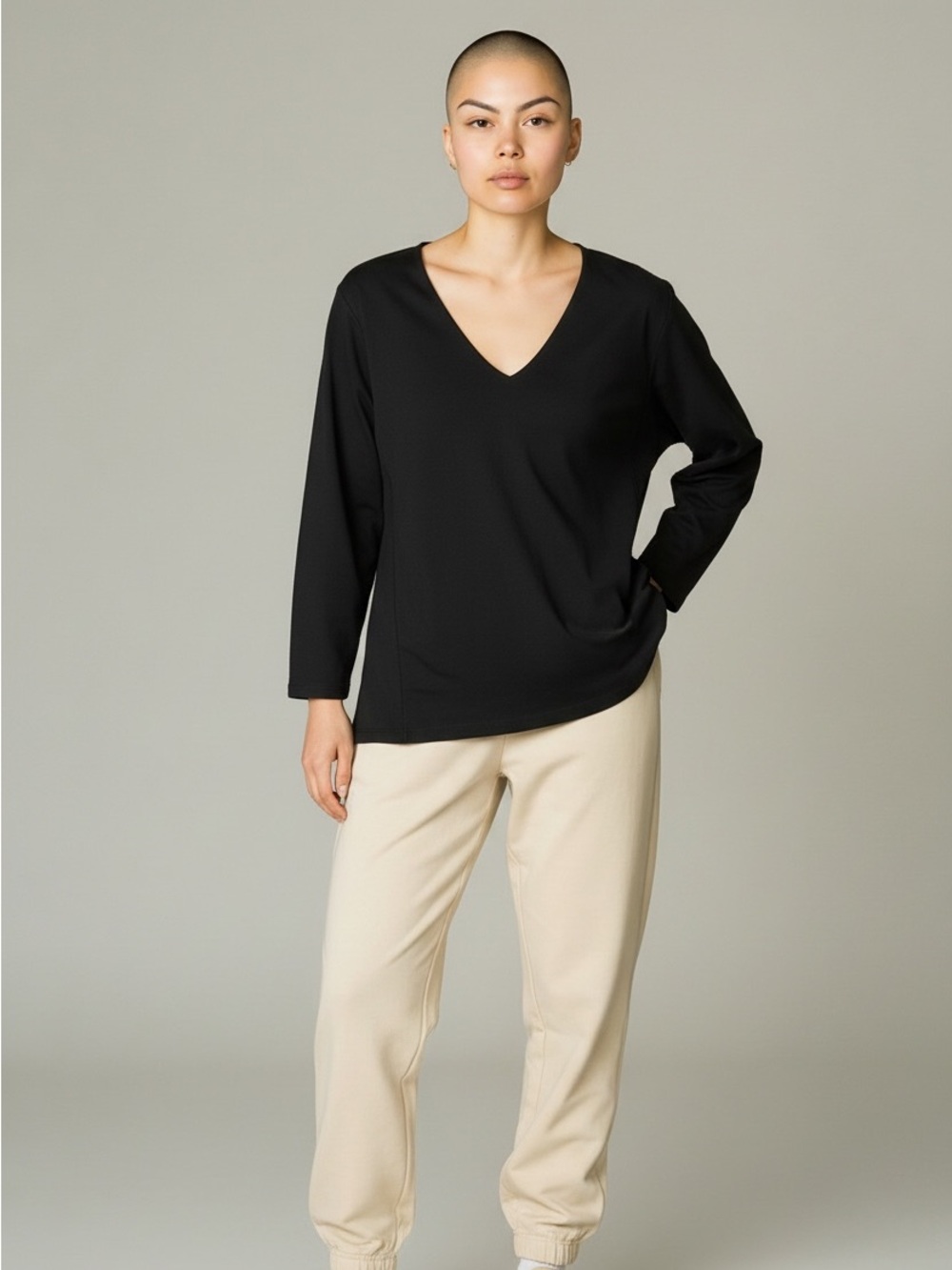 ANG HILL Bennie Bamboo V-Neck T-Shirt Black Long Sleeve Large